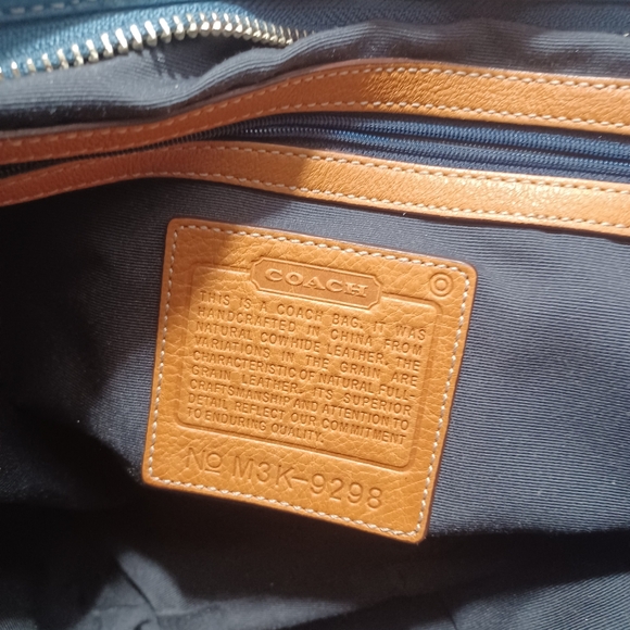 VINTAGE 6IN MATCHED WRISTLET & LARGE 15IN WIDE COACH BLUE STRIPED HOBO ERGO BAG - Picture 6 of 17